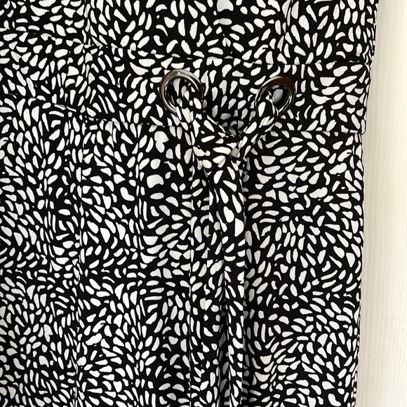 Black and white jumpsuit - Picture 3 of 3